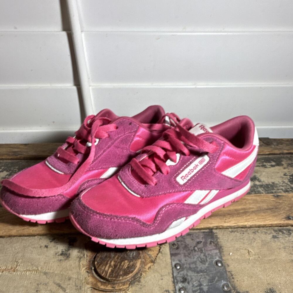 Reebok Girls Pink White Lace Up Comfort Flat Low Top Sneakers Size 2 US